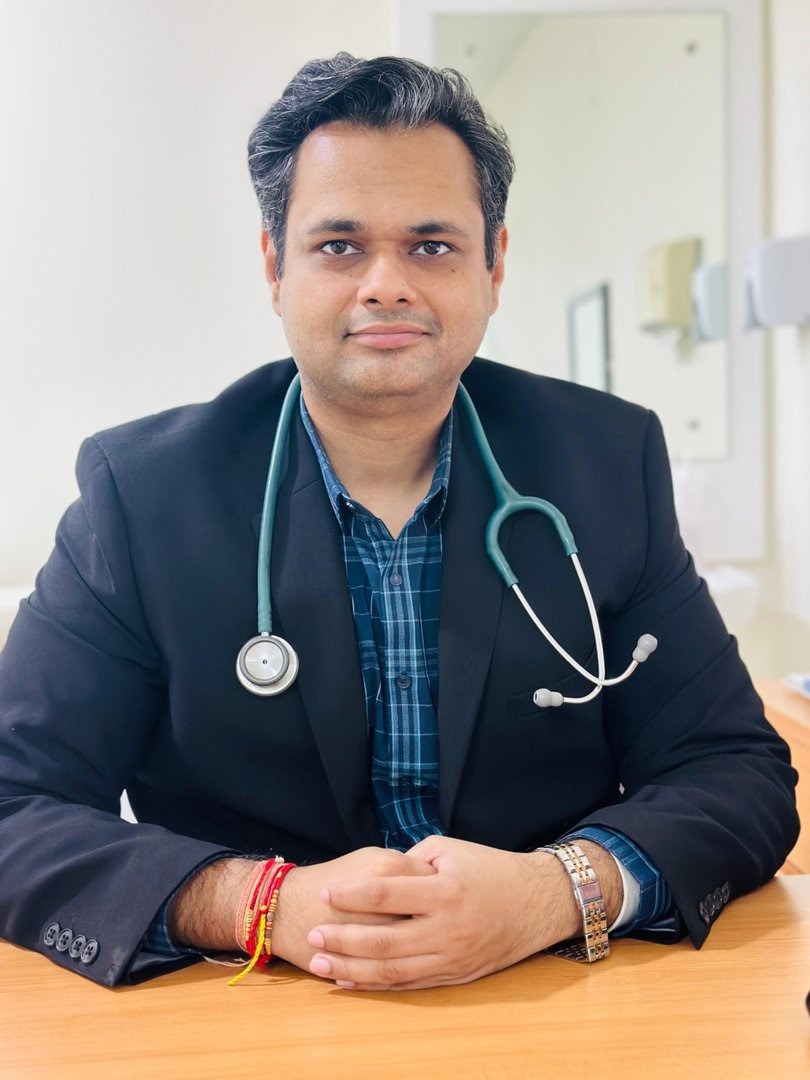 Dr. Manu Madan Pulmonologist